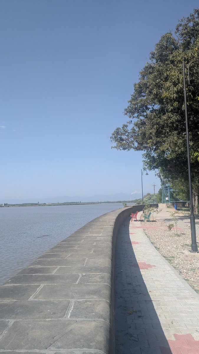 kaur_jujhar's tweet photo. ਰਾਹ ਲੰਮਾ ਹੋਵੇ ਤਾਂ ਕੀ ਹੋਇਆ,
ਸਫ਼ਰ ਸੋਹਣਾ ਹੋਣਾ  ਚਾਹੀਦਾ ਏ।
♥️♥️♥️♥️♥️♥️
#ਰੂਪਨਗਰ
#ਸਤਲੁਜਦਰਿਆ https://t.co/RhAszDYIdr