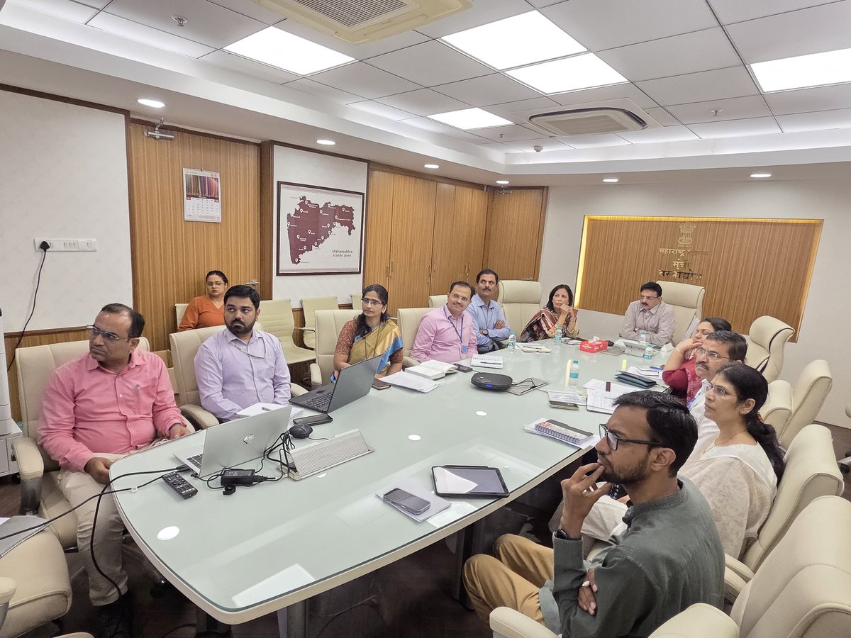 Sawkaresanjay11's tweet image. वस्त्रोद्योग क्षेत्राला चालना देण्यासाठी व्हेंचर कॅपिटल फंड उभारणीवर महत्वपूर्ण बैठक...

📍 मंत्रालय, मुंबई 

राज्यातील वस्त्रोद्योग क्षेत्र अधिक सक्षम आणि स्पर्धात्मक करण्याच्या दृष्टीने आज मंत्रालयात महत्वपूर्ण बैठक घेतली.

#Textile #VastraUdyog

@Dev_Fadnavis
@CMOMaharashtra