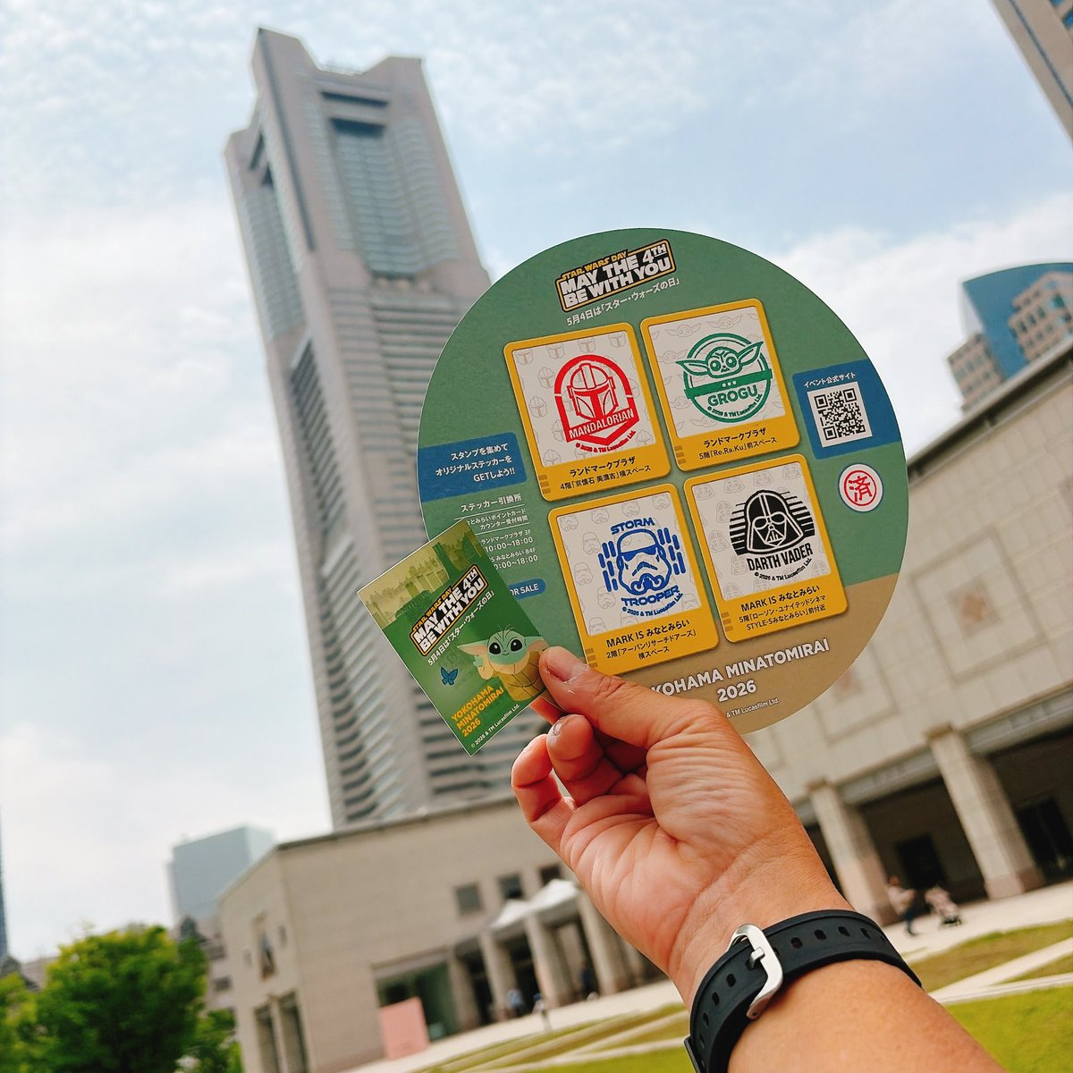 shiba_ume3's tweet image. 5/4まで待てませんでした😆
ついに開幕！「STAR WARS DAY YOKOHAMA MINATOMIRAI 2026」初日に参戦。
ランドマークのホログラムもMARK ISの巨大グローグーも最高すぎる……。
#スターウォーズ #StarWarsDay #横浜みなとみらい #SWDAY2026 #MayThe4thBeWithYou