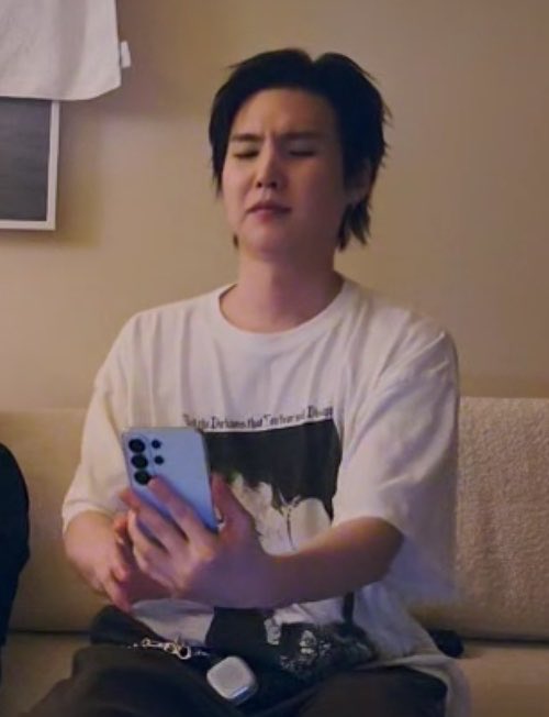 moms when you show them something on your phone