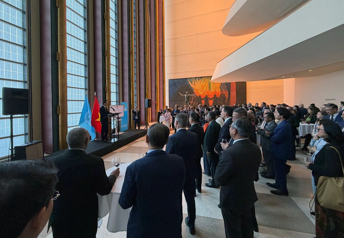 VietNam_UN's tweet image. 🇻🇳 Amb. Đỗ Hùng Việt begins his role as President of #NPT2026, chairing the high-level debate and hosting a press briefing &amp;amp; reception.

“Nothing is impossible” — a message of cooperation toward substantive outcomes.

#Disarmament #UN #Multilateralism