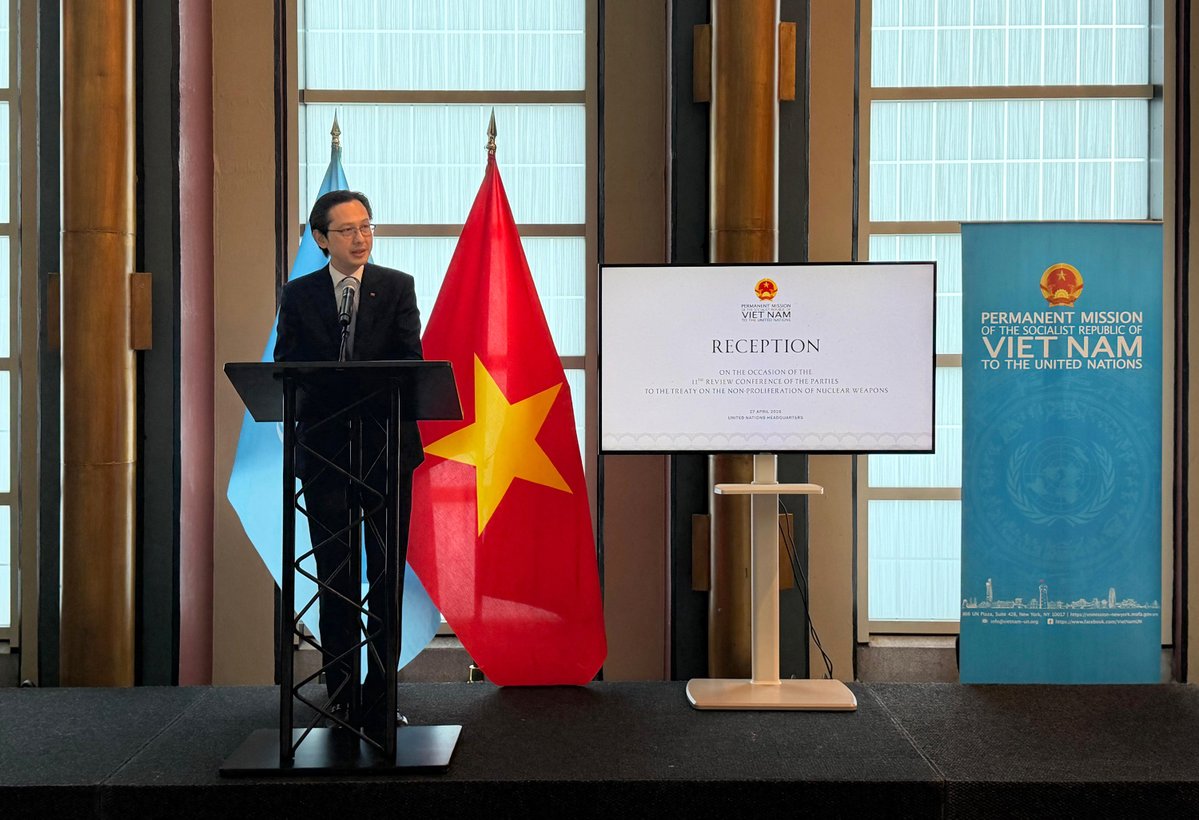 VietNam_UN's tweet image. 🇻🇳 Amb. Đỗ Hùng Việt begins his role as President of #NPT2026, chairing the high-level debate and hosting a press briefing &amp;amp; reception.

“Nothing is impossible” — a message of cooperation toward substantive outcomes.

#Disarmament #UN #Multilateralism