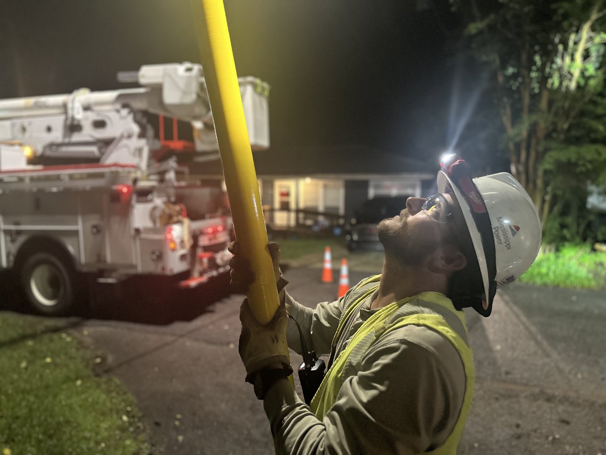 MS_Power's tweet photo. Severe weather impacted our northern division tonight, primarily around Meridian. We appreciate your patience as crews work through the night to continue restoring service. Please stay off the roads until conditions improve and stay safe. https://t.co/jk1nwO0Gsp