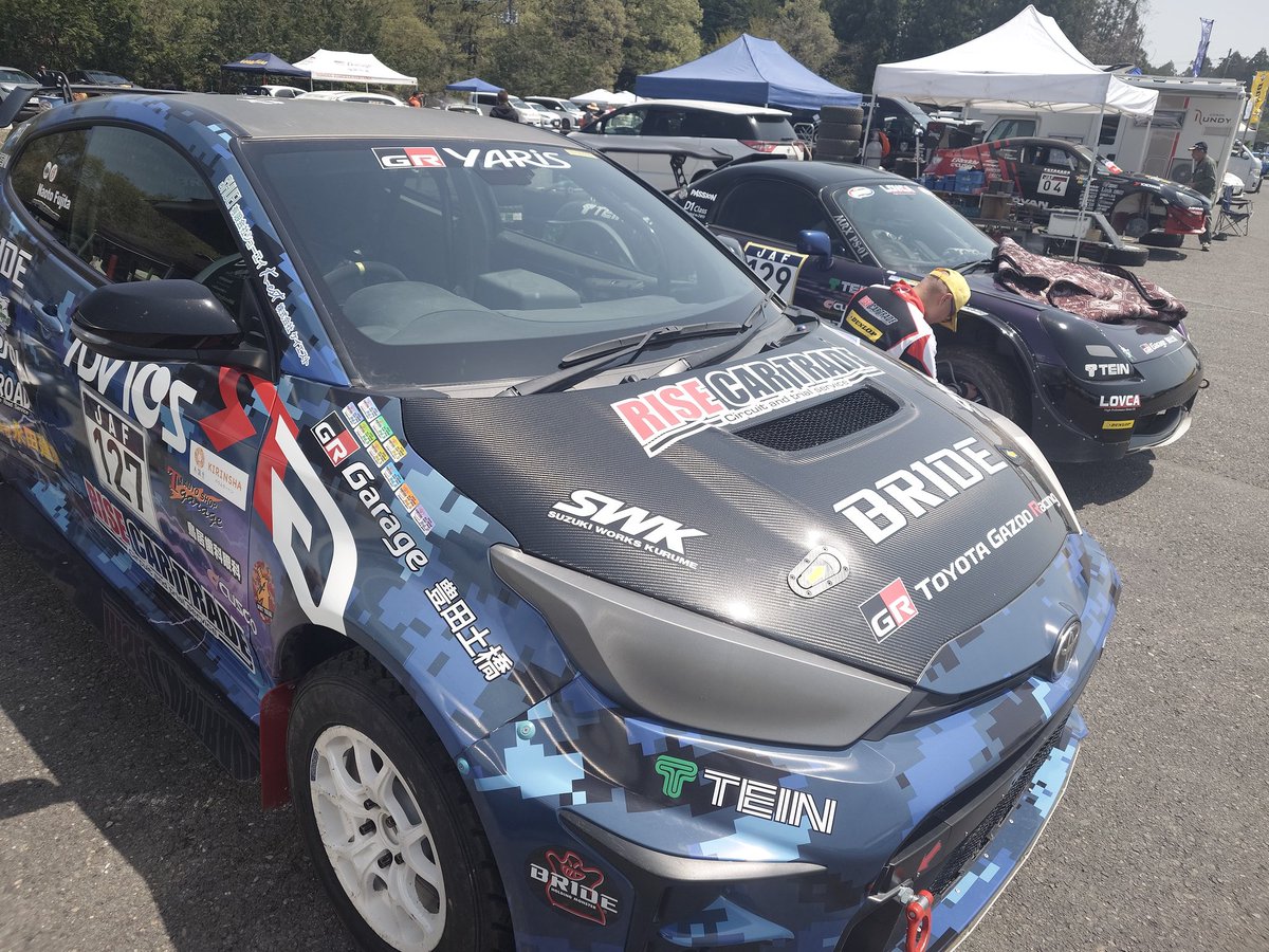 risecartrade's tweet photo. 折角なので、当店車両の説明を今一度。

FF化してあるGRﾔﾘｽと思われがちですが、実は当時のSC規定(Eg載替可,駆動方式変更不可)で作ってあります。

要はRS(FF,NA,AT)のGRﾔﾘｽにG16EとMTを���み込みました。。なので、元々がFWDなんです。

Dになった今となってはちょっと霞んでしまう改造ですね🫠 https://t.co/J6R0CBjxHM