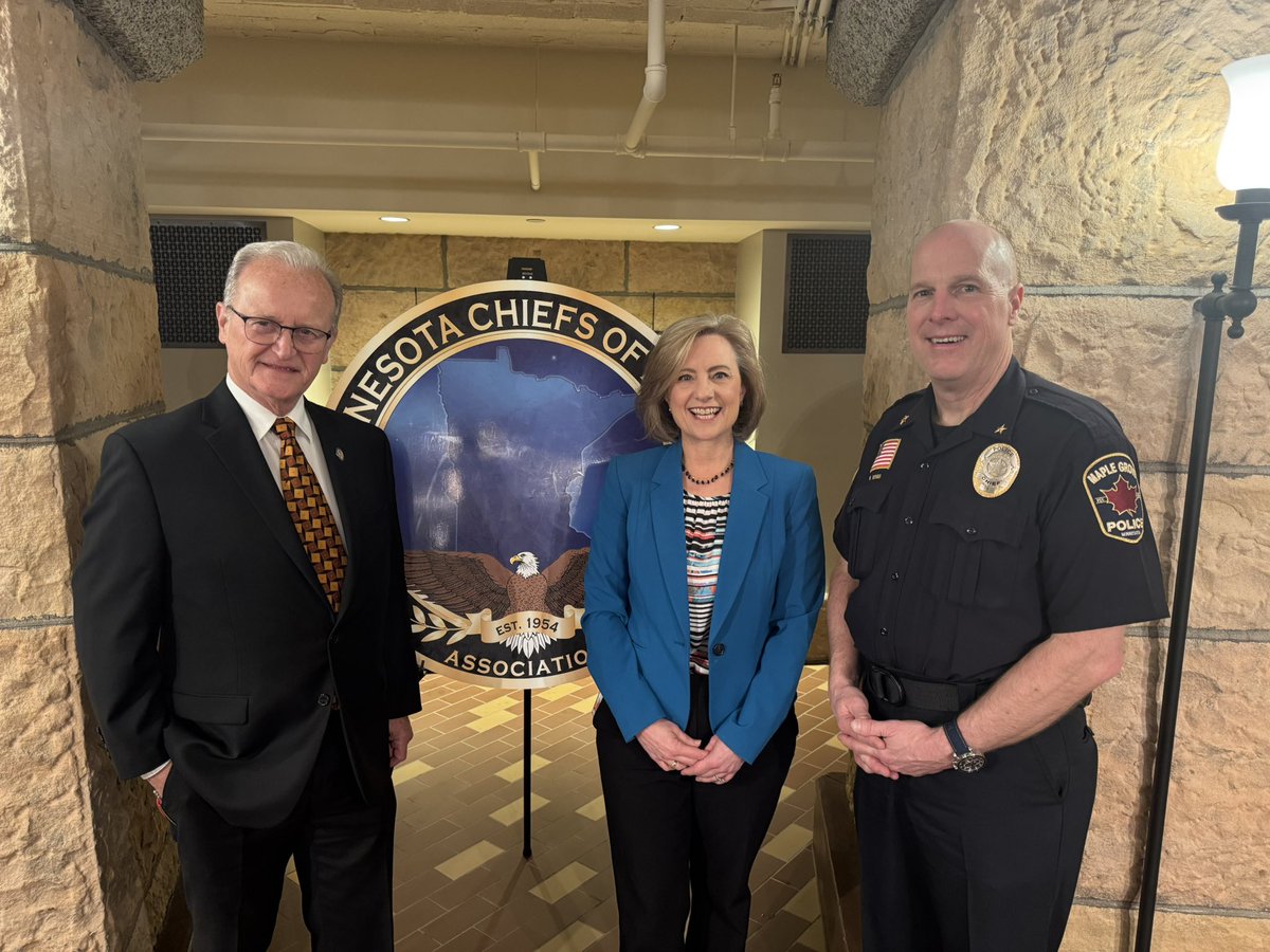 RepRobbins's tweet photo. Still catching up on last week!  Always love to see the police chiefs from my district at the @MNPoliceChiefs Day on the Hill! https://t.co/jBdURrxJfh