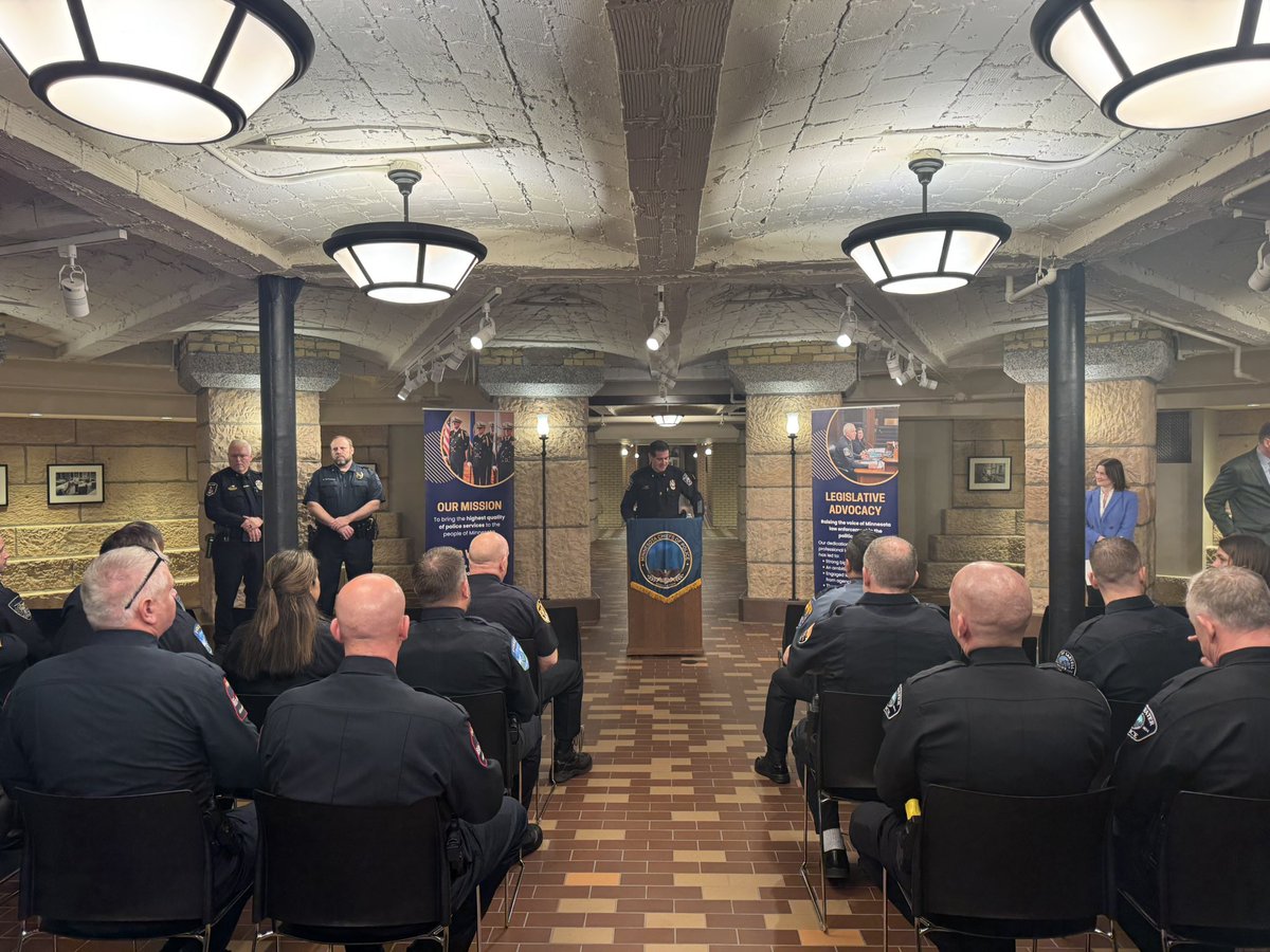 RepRobbins's tweet photo. Still catching up on last week!  Always love to see the police chiefs from my district at the @MNPoliceChiefs Day on the Hill! https://t.co/jBdURrxJfh
