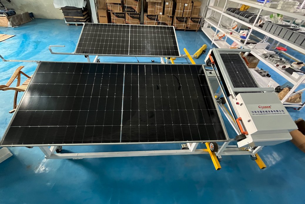 Haofu_machinery's tweet photo. Hands-free solar cleaning! This automatic hanging system cleans panels on its own, fast and safe for large farms. Contact us! β¨
#AutomaticCleaner #SolarMaintenance #SolarFarmTech https://t.co/v0ip1xDm1w