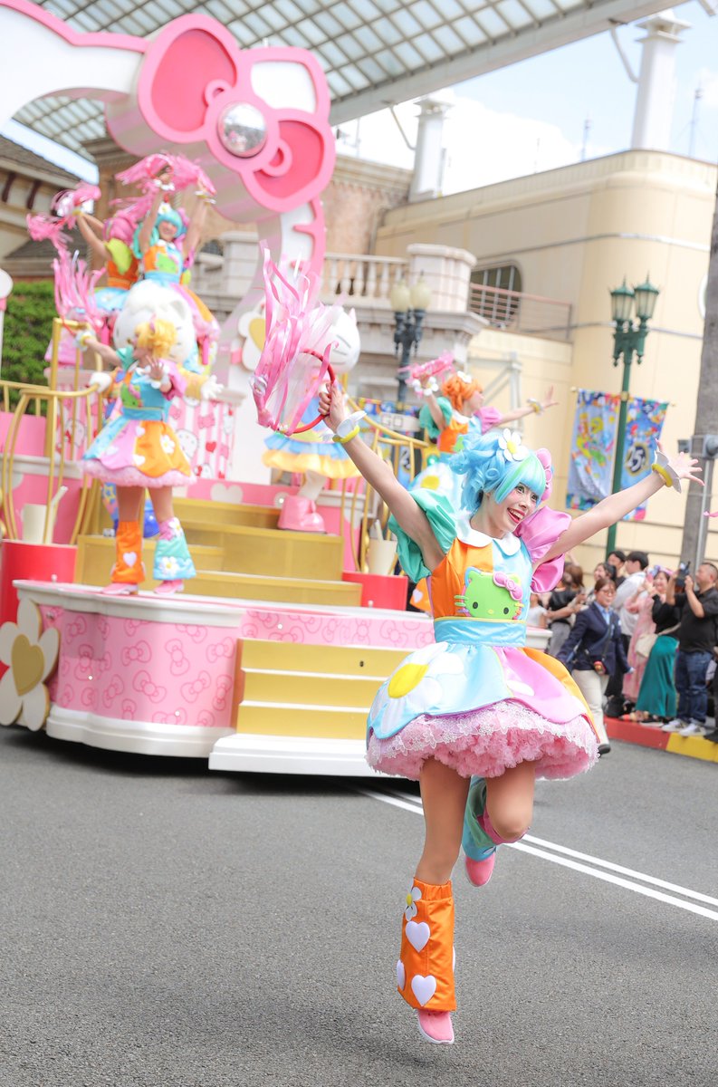 NO LIMIT! パレード ～Discover U!!! バージョン～
フロート背景かわいい🎀

#USJファン
#NOLIMITパレード
#DiscoverU