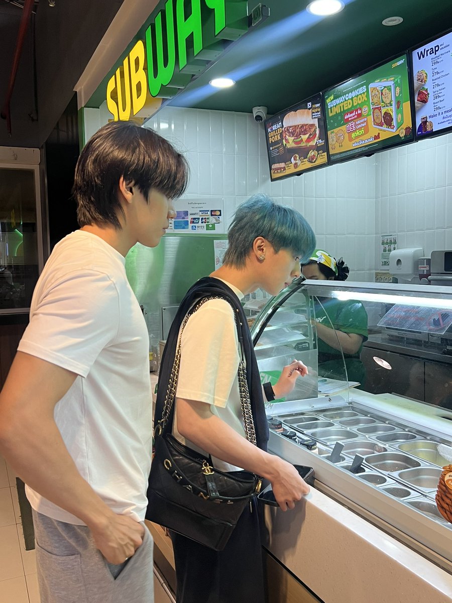 วันนี่วันพุธ

#อาทิตย์ดาวตก