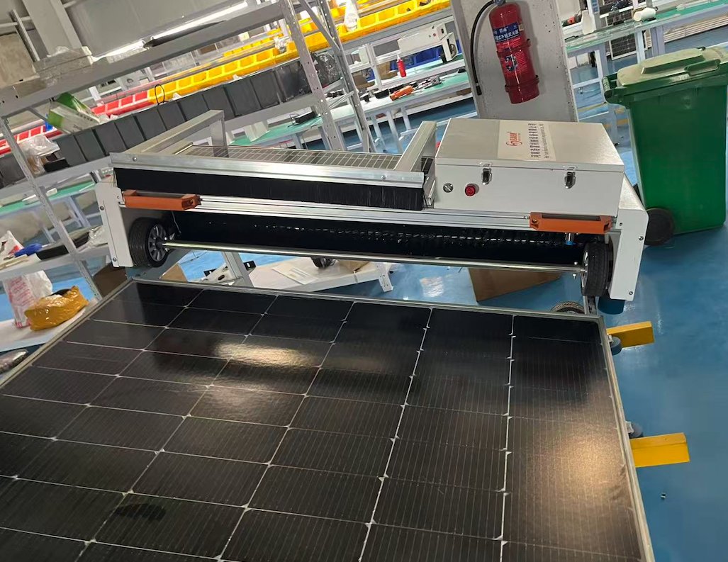 Haofu_machinery's tweet photo. Hands-free solar cleaning! This automatic hanging system cleans panels on its own, fast and safe for large farms. Contact us! β¨
#AutomaticCleaner #SolarMaintenance #SolarFarmTech https://t.co/v0ip1xDm1w