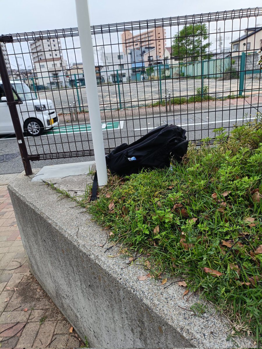taku398743133's tweet photo. 誰か忘れてませんか？
#ヴィッセル神戸
#サポミ
#入待ち https://t.co/H5O2Xc3t6a