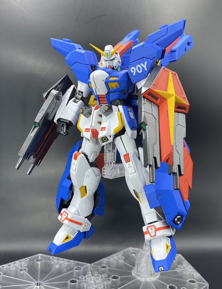 AUm0IThjHKZHAPr's tweet image. クラスターガンダム用ミッションパックXタイプ完成しました❗️
色んなガンダムの要素が詰め込まれたデザインでカッコいいです❗️
Xフォートレスもきれいにまとまってて、ロック機構がしっかりしてるので安定感抜群です😆

#ガンプラ
#ガンプラ好きと繋がりたい
#MG
#F90
#クラスターガンダム