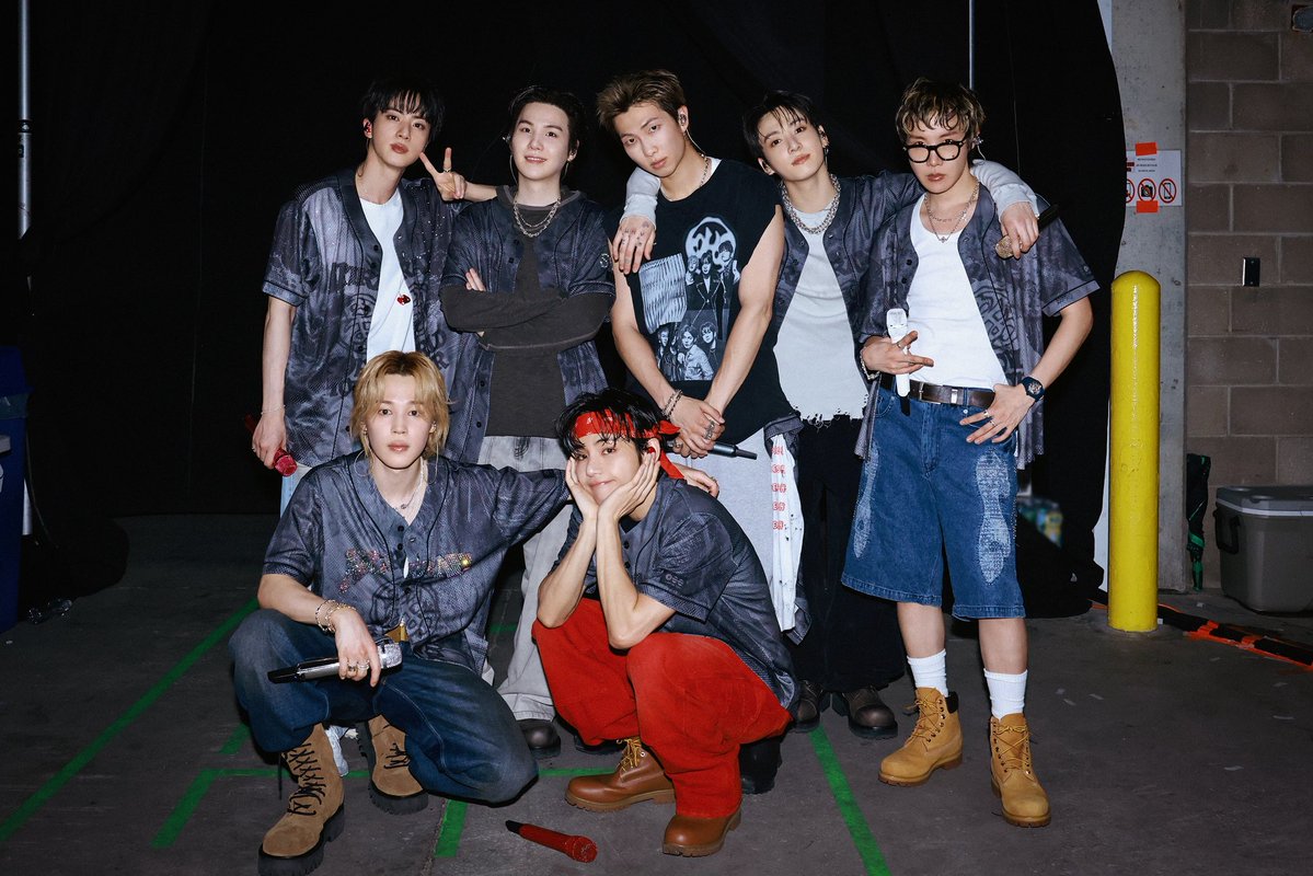 BTS_official tweet media