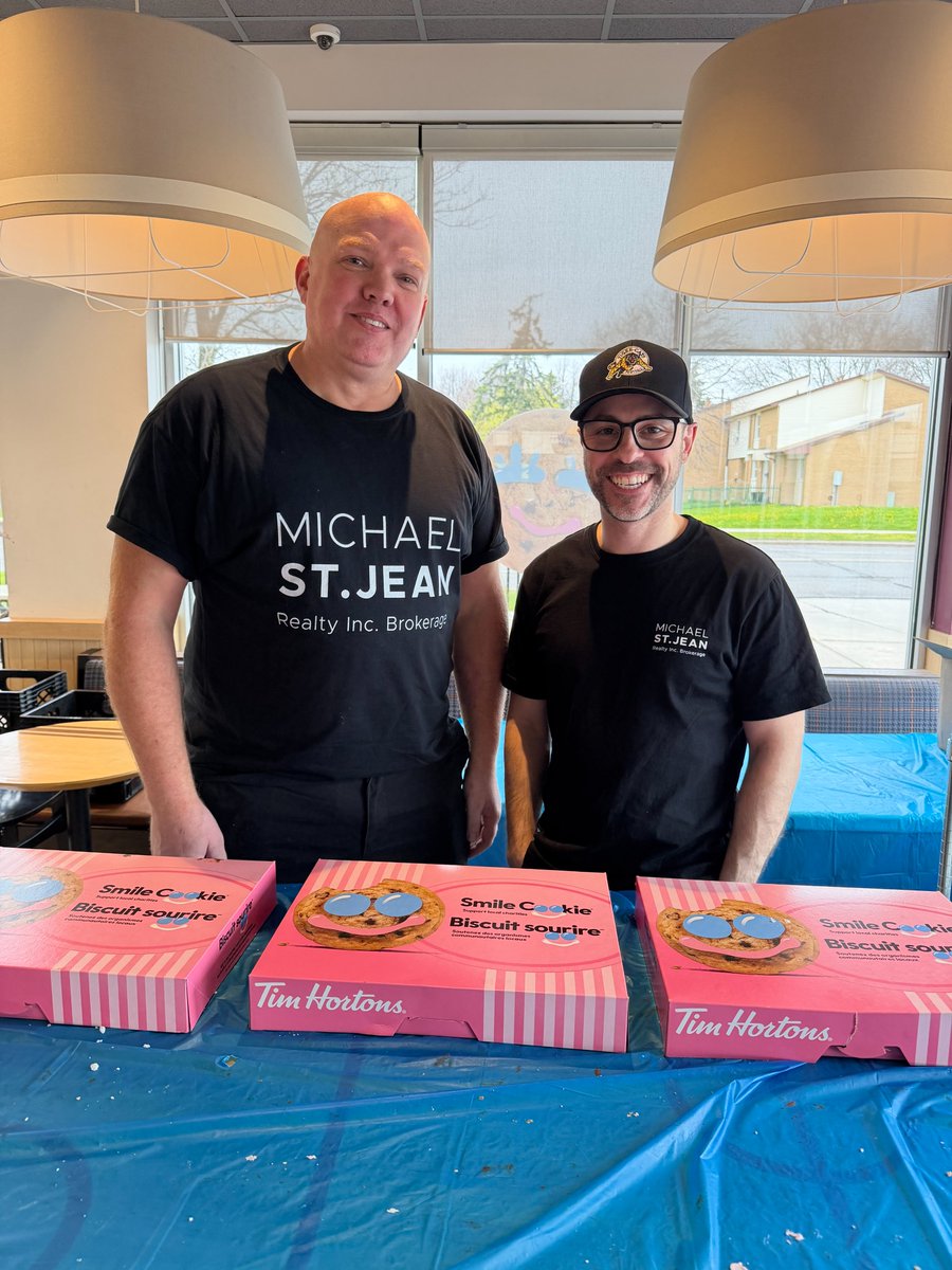 StJeanRealty's tweet photo. Making some smiles today 😊🍪

Out with the team at Tim Hortons putting together Smile Cookies in support of @food4kidshamilton 🙌

Every cookie helps make sure local kids have food when they need it most.

Always grateful to be part of something that gives back❤️ https://t.co/8PodXuqxDe