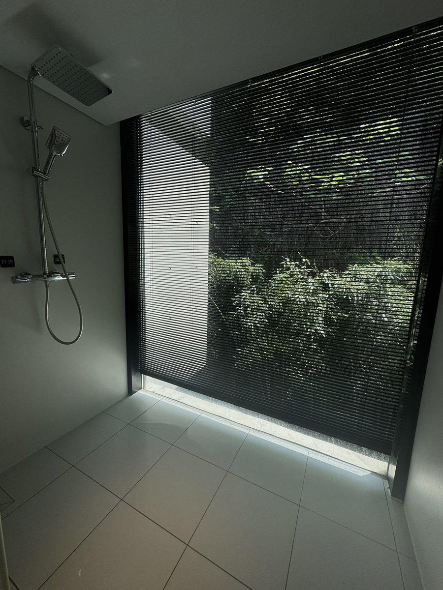 kkxhsnd_dhsj tweet media