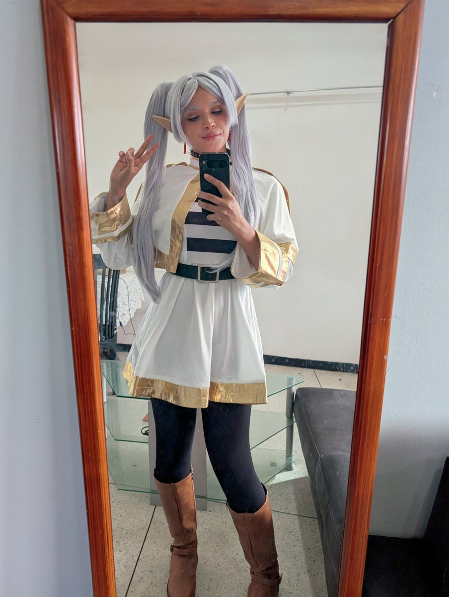 IsisM8a's tweet photo. Frieren: Beyond Journey's End (Sousou no Frieren) 🤍💛
#Frieren #anime #cosplaygirl #cosplay #cosplayanime https://t.co/Hd0wW5otRe