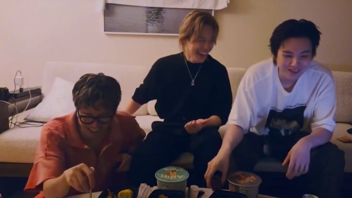 🦋⁷ prod. bts | 🪭 ⊙⊝⊜; tweet media