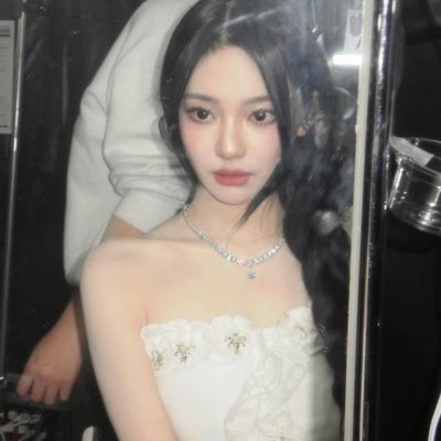 12A, Alora. tweet media