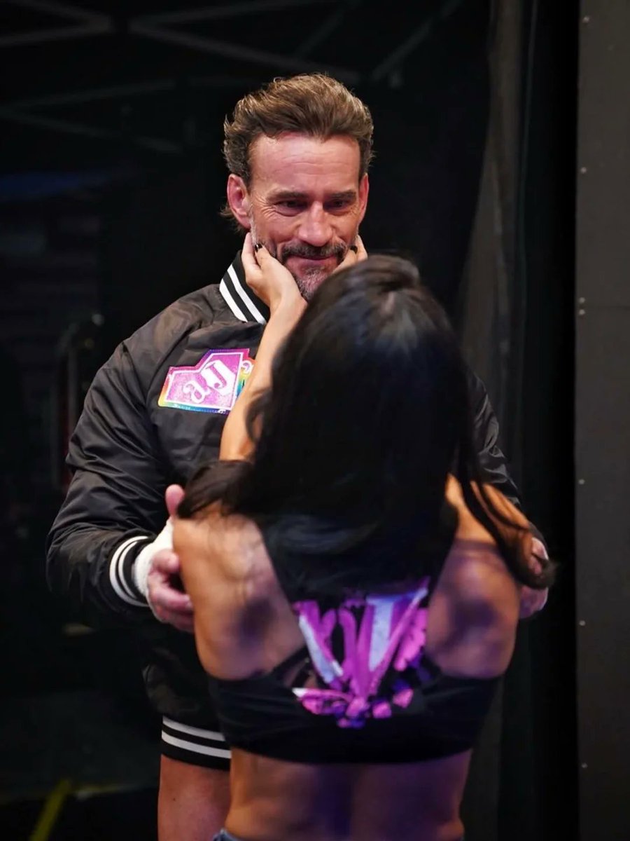 GTSSecondCity's tweet photo. What a #WrestleMania weekend it was. https://t.co/ruiS46Y7f1