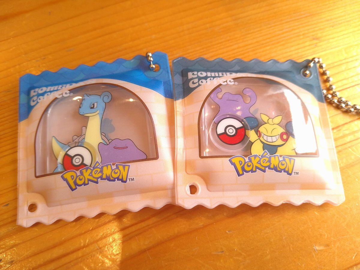 ポケモンコラボフード(゜д゜)ウマー シロノワールは老母のやつ。ミニなのに1100円!たけぇ!(;'Д`) 