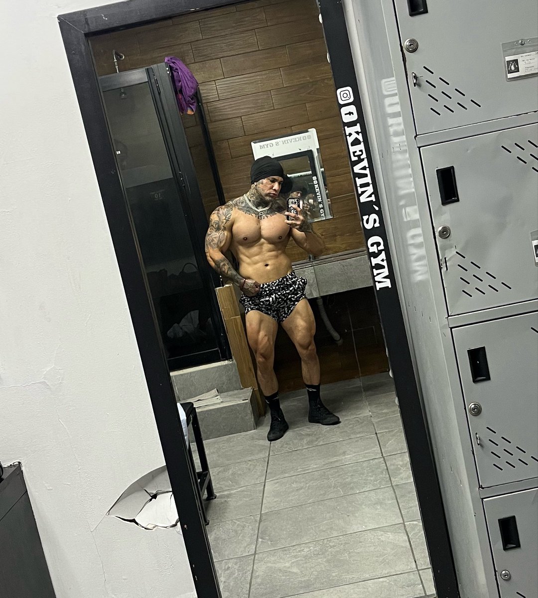 Apoco no extrañas que esté cachorrito te lo heche donde van 💦😏