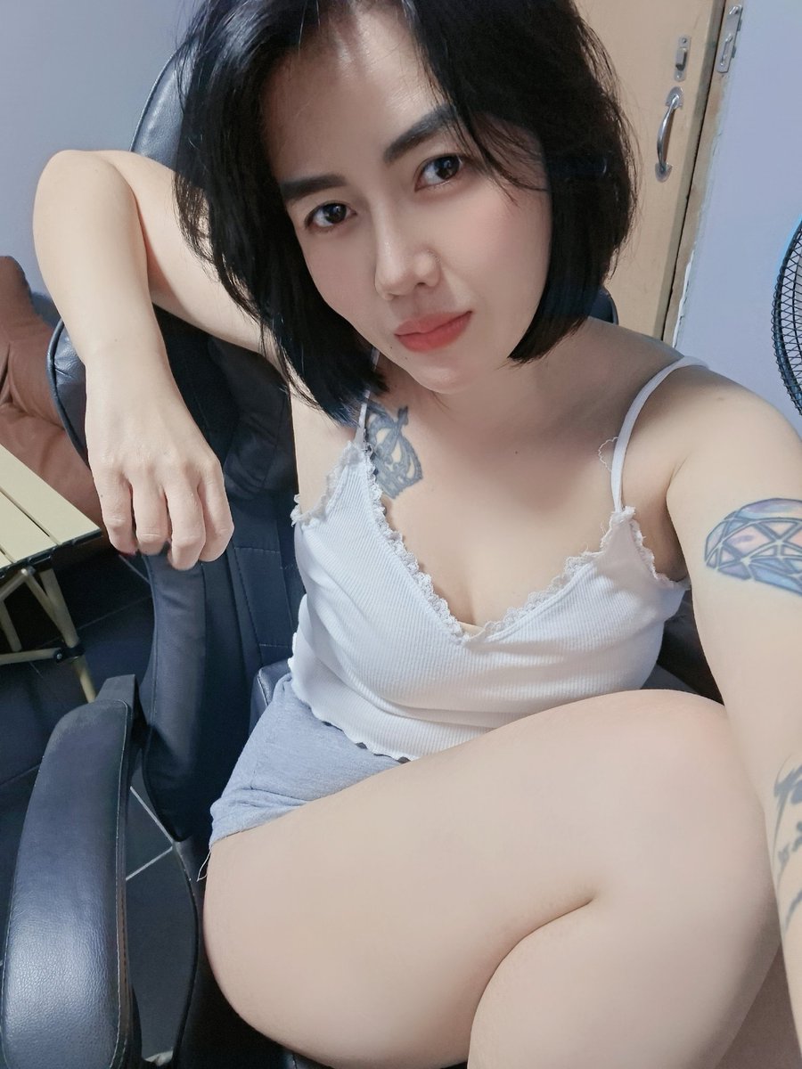 fang fang fang tweet media