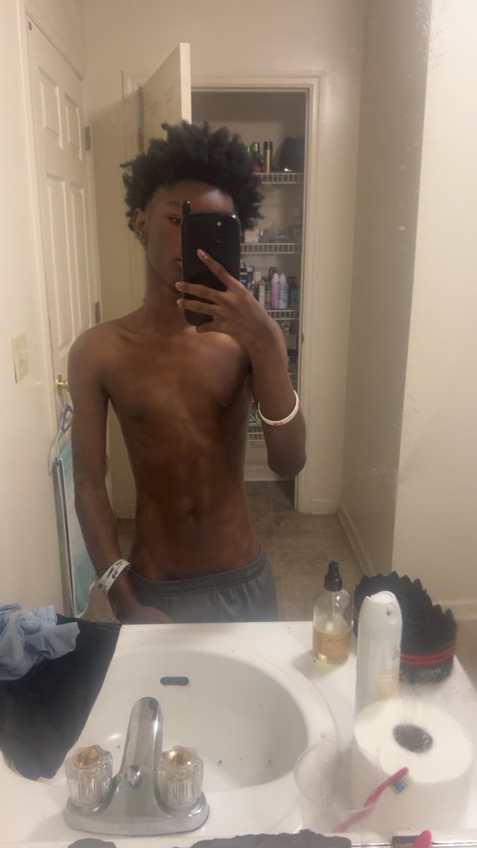 juxn_kk's tweet image. Past my bedtime 🧸#mlm #nfs