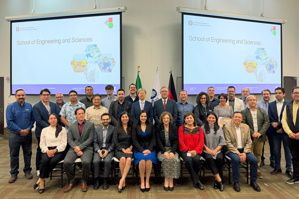 TECcampusQRO's tweet photo. Aquí, las ideas no se quedan en conversación: evolucionan hacia proyectos, alianzas y oportunidades que impulsan soluciones sostenibles y de impacto real 🚀

El futuro se construye hoy, a través de la colaboración y el intercambio de conocimiento.
#TecCampusQRO https://t.co/P0DSlOhNhg