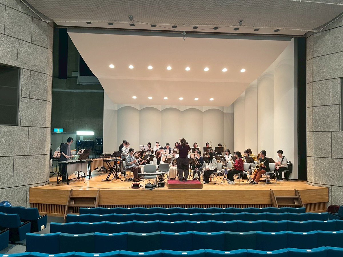 ensemble_union's tweet photo. 2026.04.29(水)

本日は本番前最後の練習でした！！

ホールでの響きに慣れながら
各曲の最終調整を終えました✨✨️

本日の成果を活かし
本番まで駆け抜けます💃🕺

当日はよろしくお願いいたします🎶 https://t.co/OrD4dw28hM