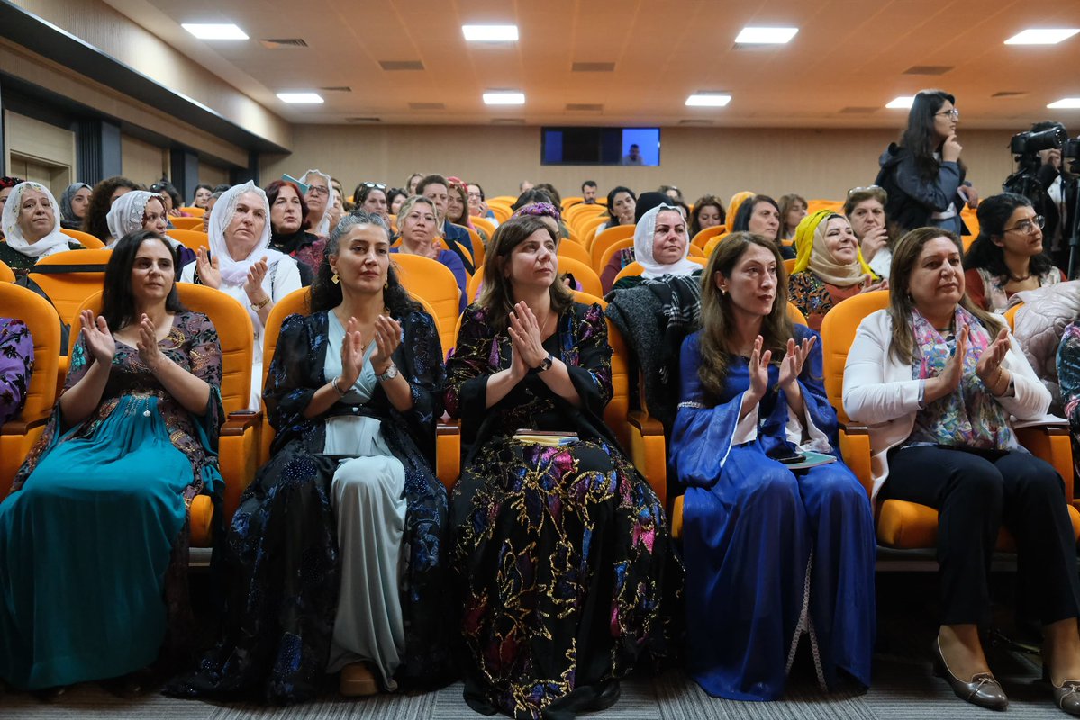 DEM Parti Amed Kadın Meclisi tweet media