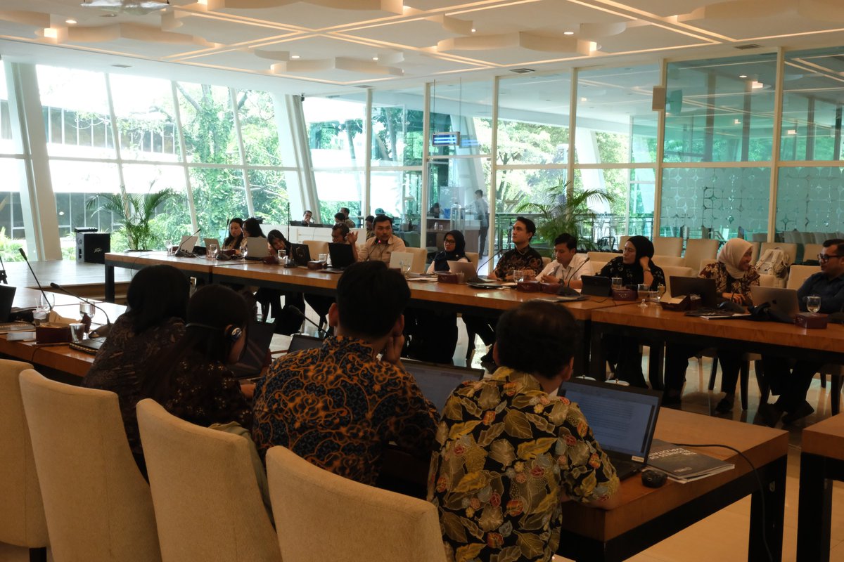 baliprocessrso's tweet photo. 🌐 Effective response requires information sharing at every level, between agencies nationally, through diplomatic missions abroad, and across international channels including @INTERPOL_HQ, MLATs, and informal practitioner networks. Alongside operational coordination, active engagement in national and regional policy discussions is important to align responses, reduce duplication, and direct finite resources where they will have the most impact.

Yesterday's discussion builds on Indonesia's continued efforts to strengthen coordinated responses to cyber-scam centres, and will feed in to broader efforts across the region and beyond. 💪🏼