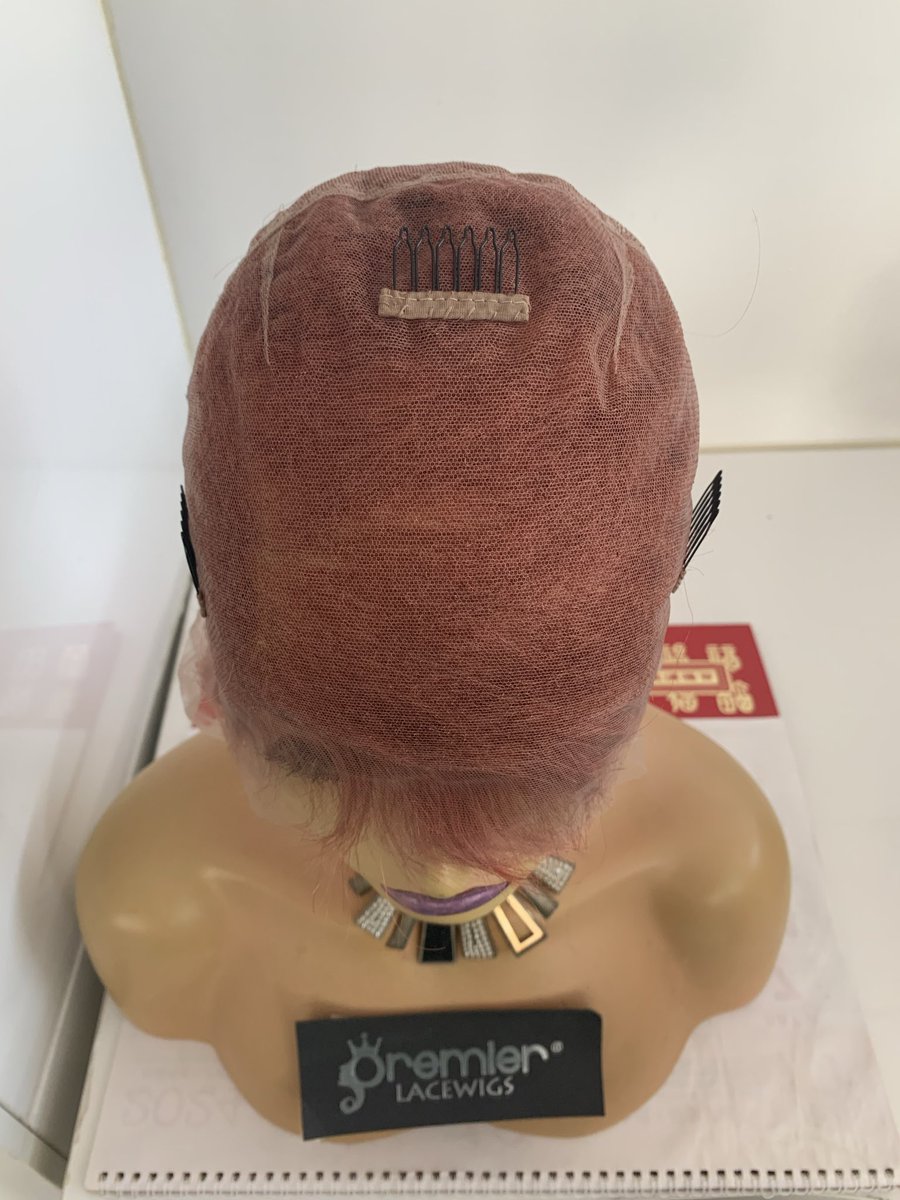 Premierwig's tweet image. 💯 Reddish-brown Hair 100% Hand-Tied Whole Lace Wig
Grade A Quality Brazilian virgin human hair 
Short Pixie Haircut
#350 color
80% thin density
HD lace 

#wigs #handtiedwigs #lacewigs #wholelacewigs #fulllacewigs #pixiehair #shorthair #customwigs #wigfactory #wigmanufacturers