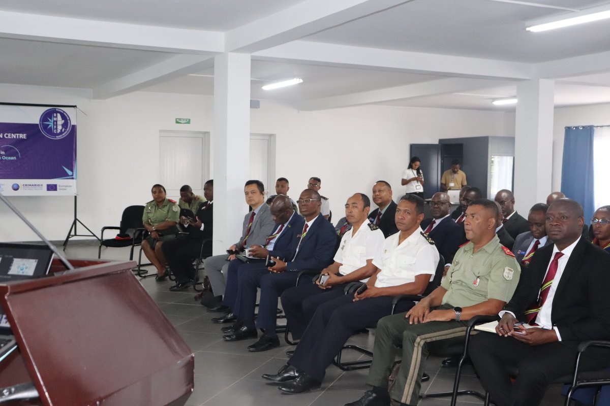 RMIFCenter's tweet photo. Visit of Tanzanian trainees 🇹🇿
Mission briefings &amp; watchfloor visit — strengthening maritime security cooperation 🌊
#RMIFC #MaritimeSecurity #RegionalCooperation https://t.co/8eCykr8DMp