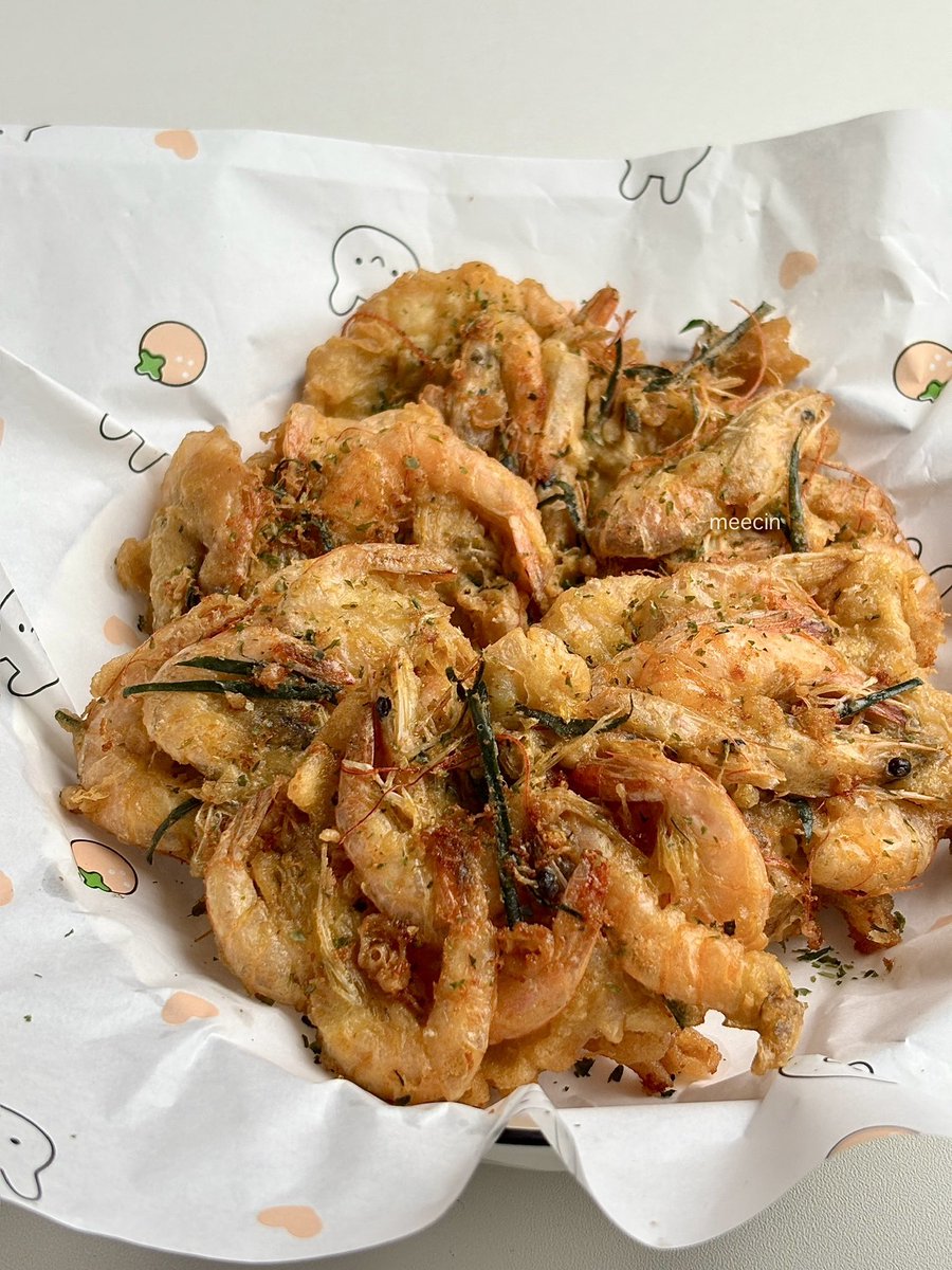 meecin_'s tweet photo. Tunjukkan pesona makanan yang kamu buat sendiri ✨

Kalau aku, terpesona sama udang goreng tepung ini 🦐🤍 https://t.co/CzVEEioZ0w