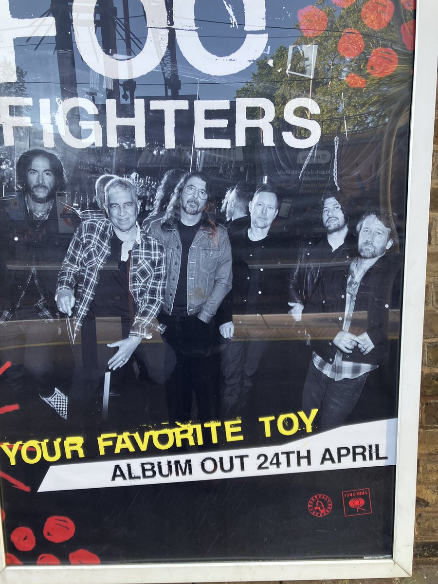 Pete Fowler tweet media
