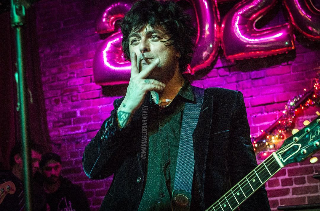 daily billie joe armstrong tweet media