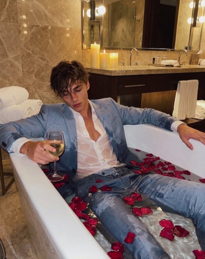 LadsInSuits (@ladsinsuits) on Twitter photo 