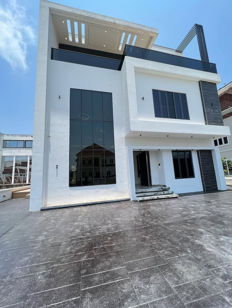 kingzodo's tweet photo. *Pinnock Beach Estate*

Fully detached 5 bedroom with 2 rooms bq

*Amenities*
Swimming pool
Cinema 
Smart Automated house 
Fully Lightning fittings
Fully fitted kitchen
24 hrs security 
Spacious car park 

Title- C of O
Price- 1.95 billion

Call or Whatsapp: +2347031000145 https://t.co/iA3d5tauVJ