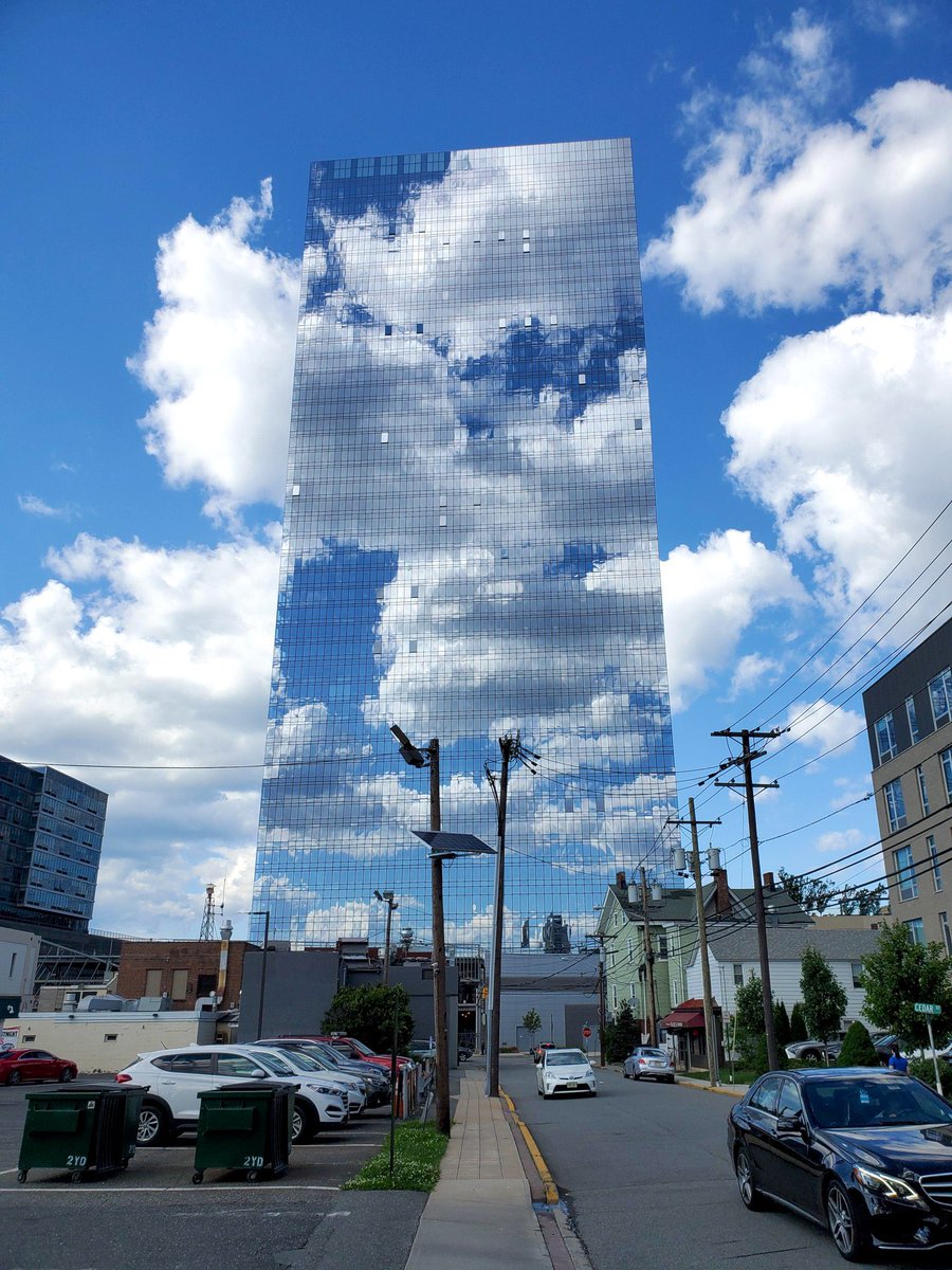 Arch_Dokun77's tweet image. In everything, respect Architects🔥.
"The Modern", a prominent luxury residential skyscraper located in Fort Lee, New Jersey.
#Architecture #students