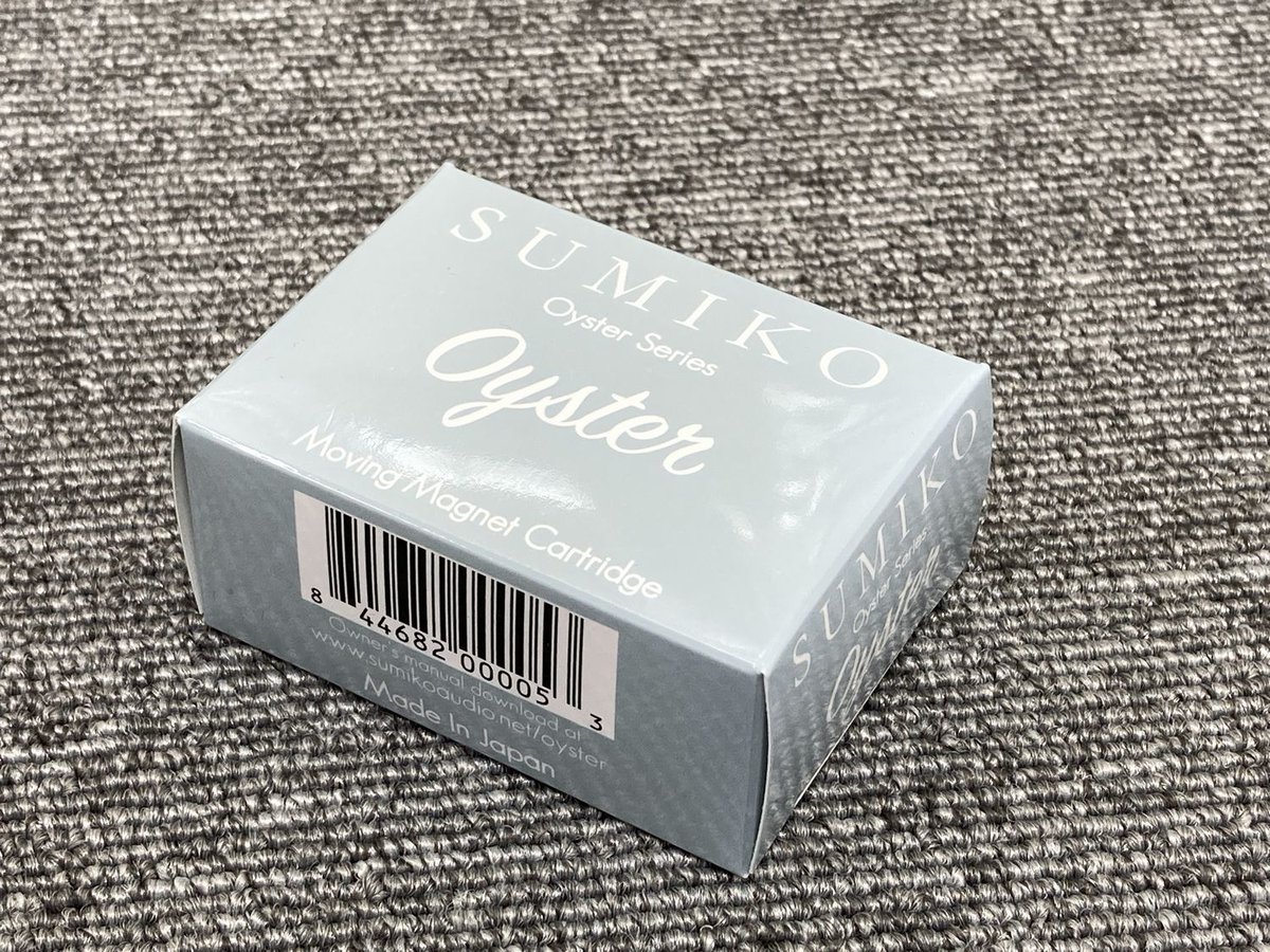 pacificaudio_PA's tweet image. 【SUMIKO Oyster】

エントリークラスのロングセラーMMカートリッジ😀

レコード再生のお供にぜひ👆
丸針、温かみのあるアナログらしいサウンドを奏でます👍

オーディオユニオン各店でお買い求めいただけます。
audiounion.jp/ct/news/articl…

#DISKUNION　#AUDIOUNION　#MMカートリッジ