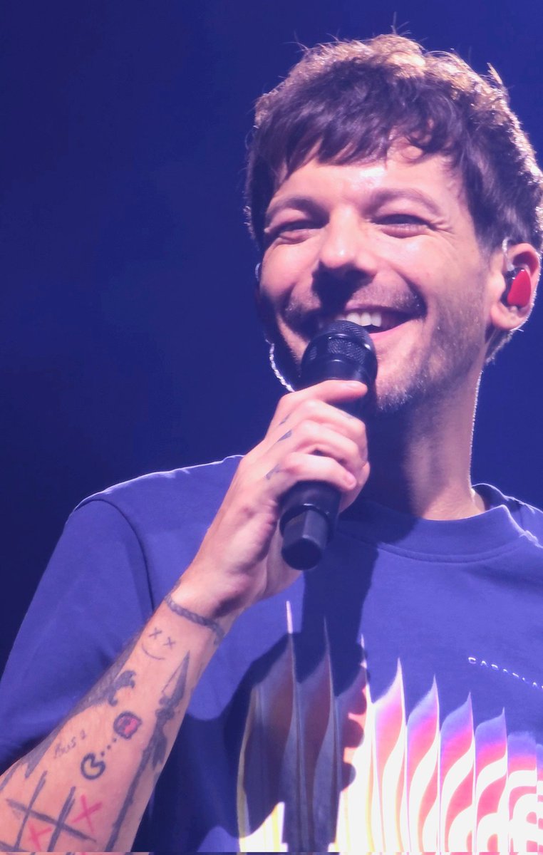 blu_edaissy's tweet photo. I love when his eyes smile ❤️‍🩹🥹 https://t.co/DxkgIY3Bqt