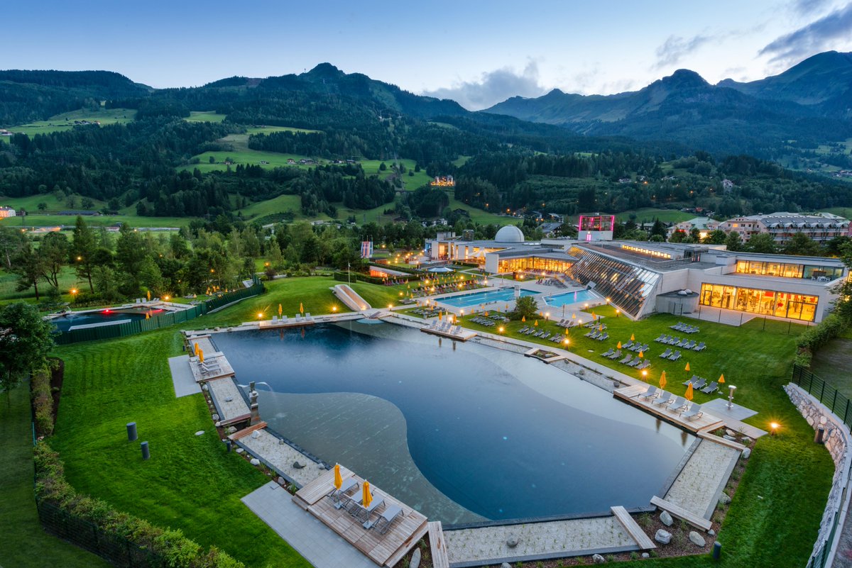 Siemens's tweet image. 🇦🇹 One of Austria's largest thermal spas is now more efficient and sustainable.

We modernized energy systems at Alpentherme Gastein—integrating #RenewableEnergy and thermal water.

Result: 415 tons less CO₂ annually and 180 MWh saved in district heating.