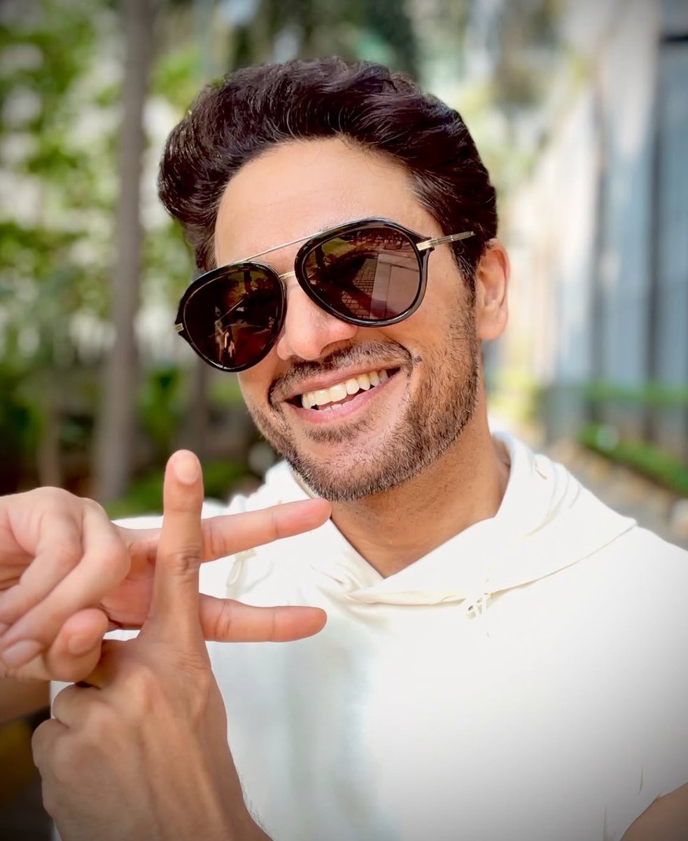 DUM ∆LOO tweet media