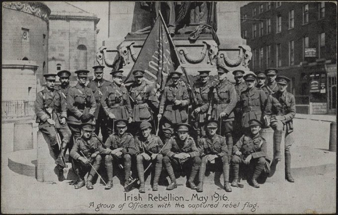 irelandbattles's tweet image. Irishmen fought on both sides of the Easter Rising. They made up 35% (41 / 117) of the British military deaths incurred during the Rising and 29% of the wounded (106/ 357). Below are officers from the Royal Irish Regiment with the captured Irish Republic flag.  
#Ireland #History