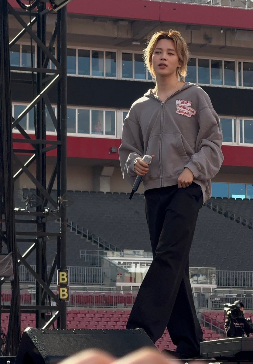 TAMPA D3

오늘의 지민 📸

#JIMIN #PARKJIMIN #지민
JIMIN JIMIN