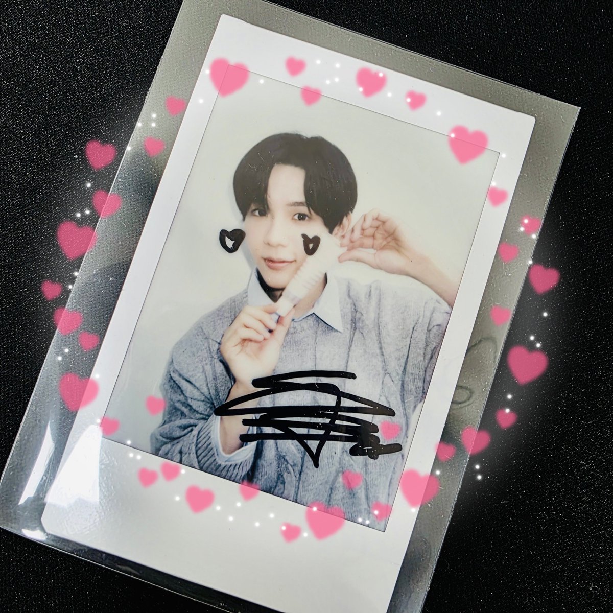 메이 tweet media