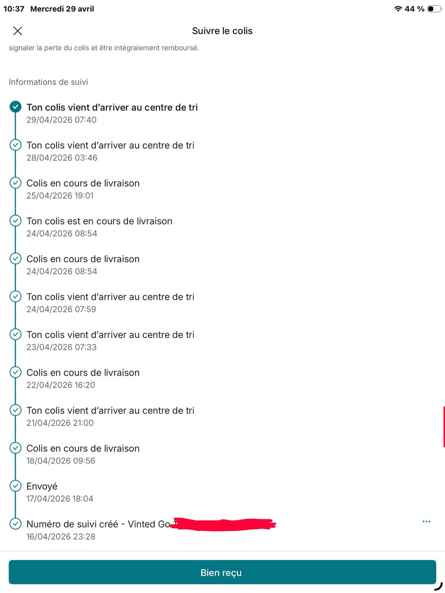 clob755's tweet photo. Toujours aussi performant le service de transport de @vinted #VintedGo 😱😱😱😡😡Laissez faire les pros comme @mondialrelay c’est leur métier et ils le font bien https://t.co/zeNxOSdNdd
