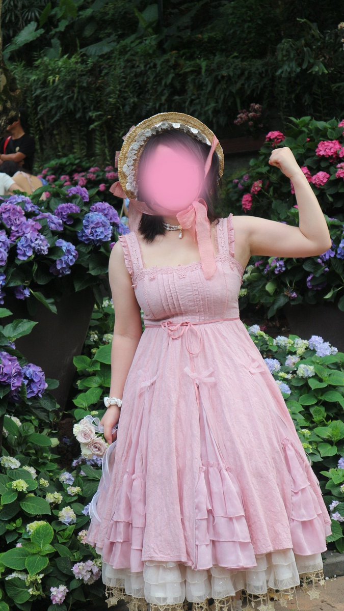 美娇艳寡妇 tweet media