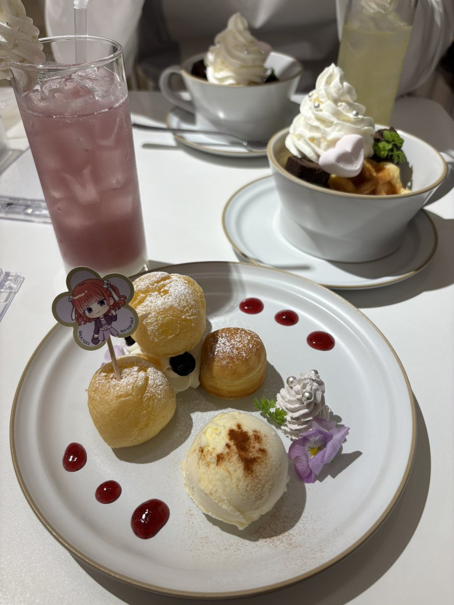 TeaUC's tweet photo. 音城奏とコラボカフェ

#ミクガ　#五等分の花嫁 https://t.co/ldpVtrcBfd