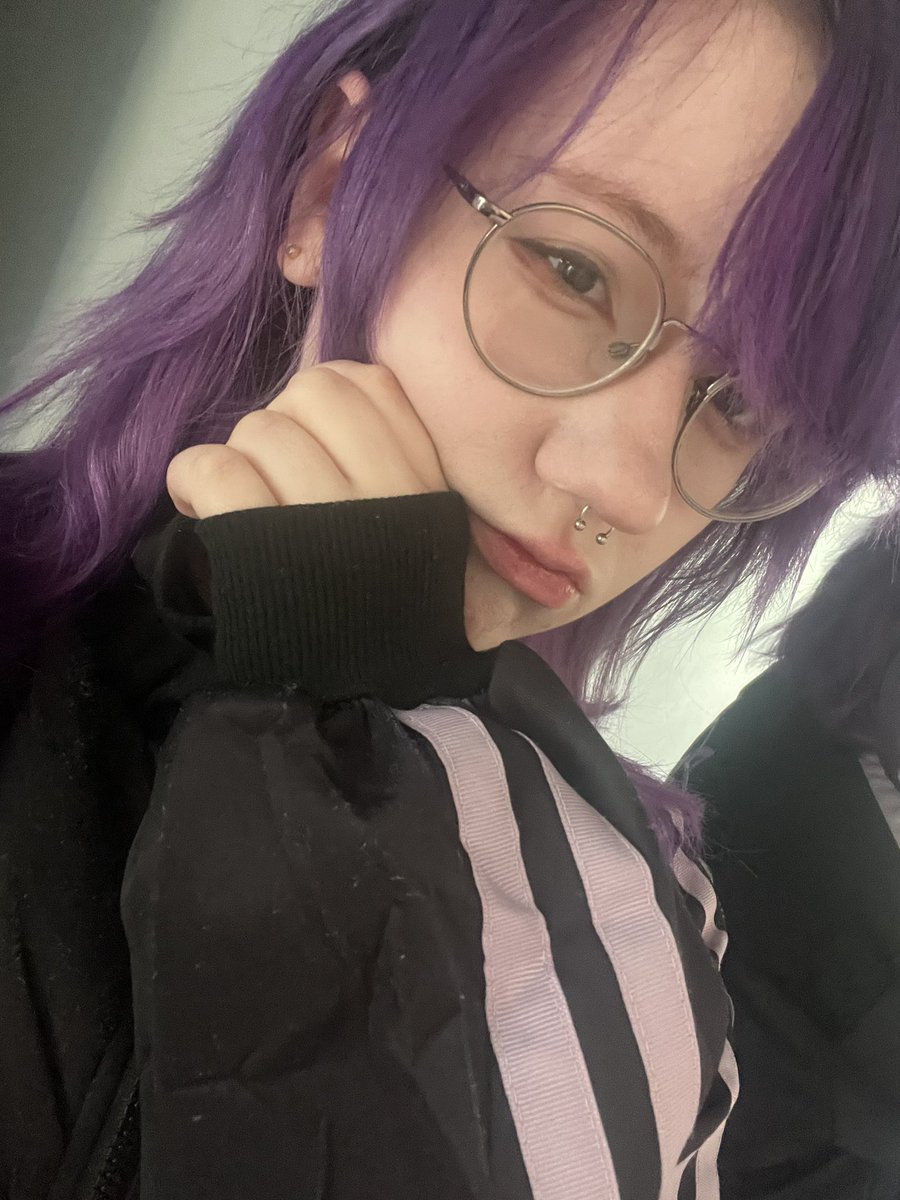 ⊹ ┄ spike 🪽 #fixhyuna tweet media